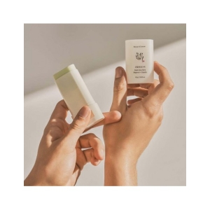 Mat sun stick mugwort + camelia Beauty of Joseon