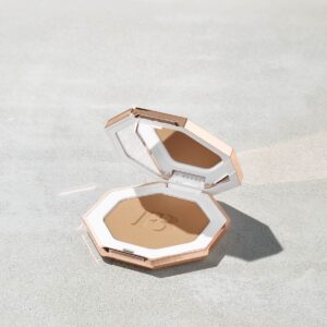 Fenty Beauty Poudre Bronzante Sun Stalk'r Instant Warmth 02 SHADY BIZ